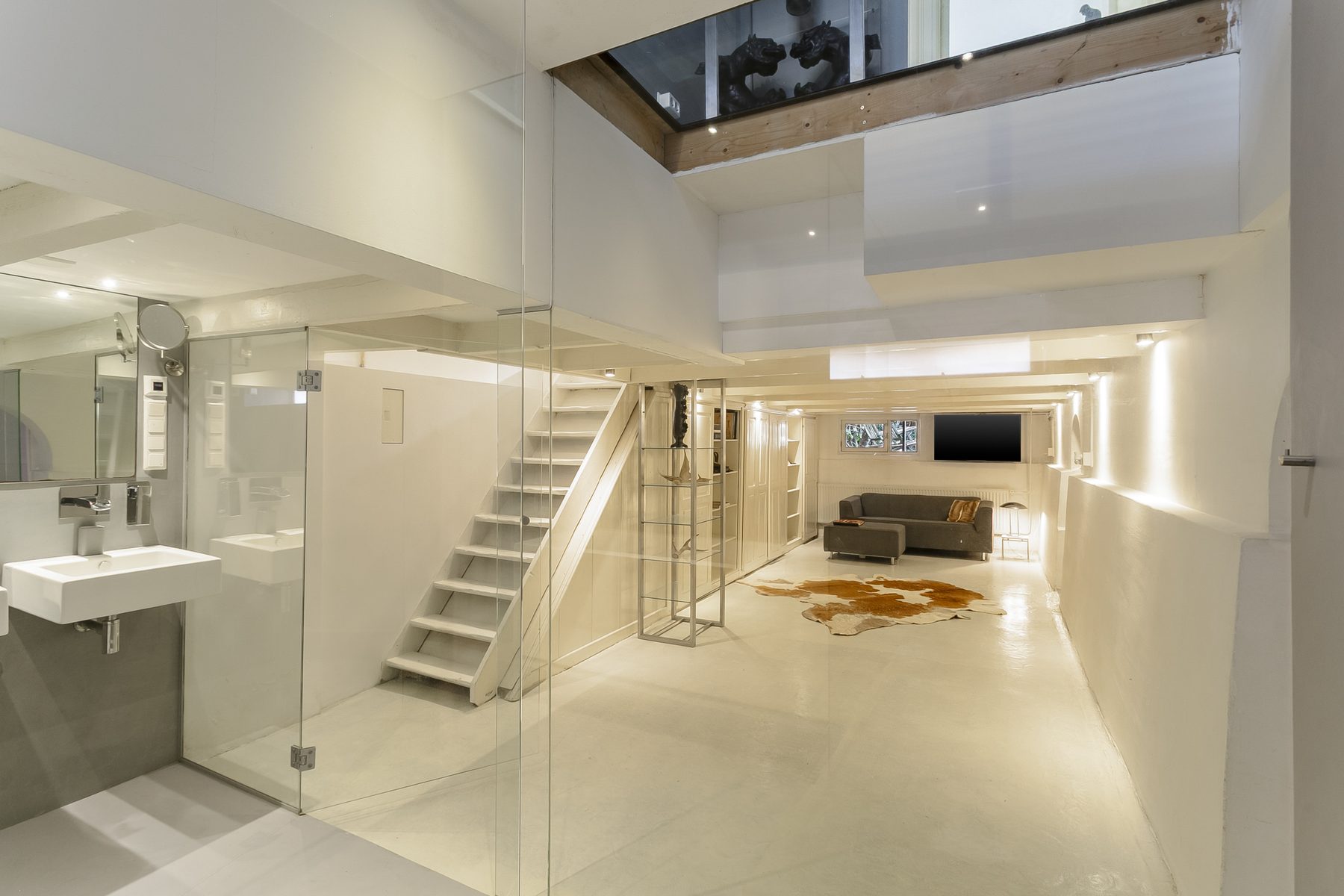 
    Admiraal De Ruijterweg 126 H|Amsterdam
