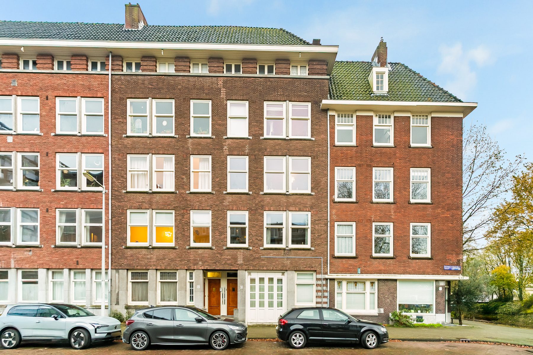 
    Andreas Schelfhoutstraat 63-1|Amsterdam
