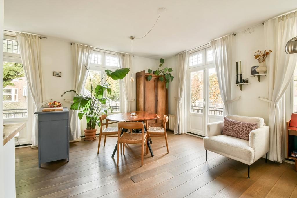 
    Corantijnstraat 13-1|Amsterdam
