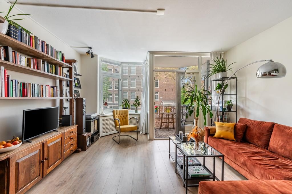 
    Dapperstraat 189|Amsterdam
