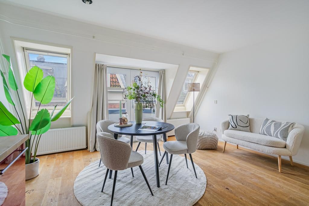 AMSTERDAM Egelantiersstraat 134 C