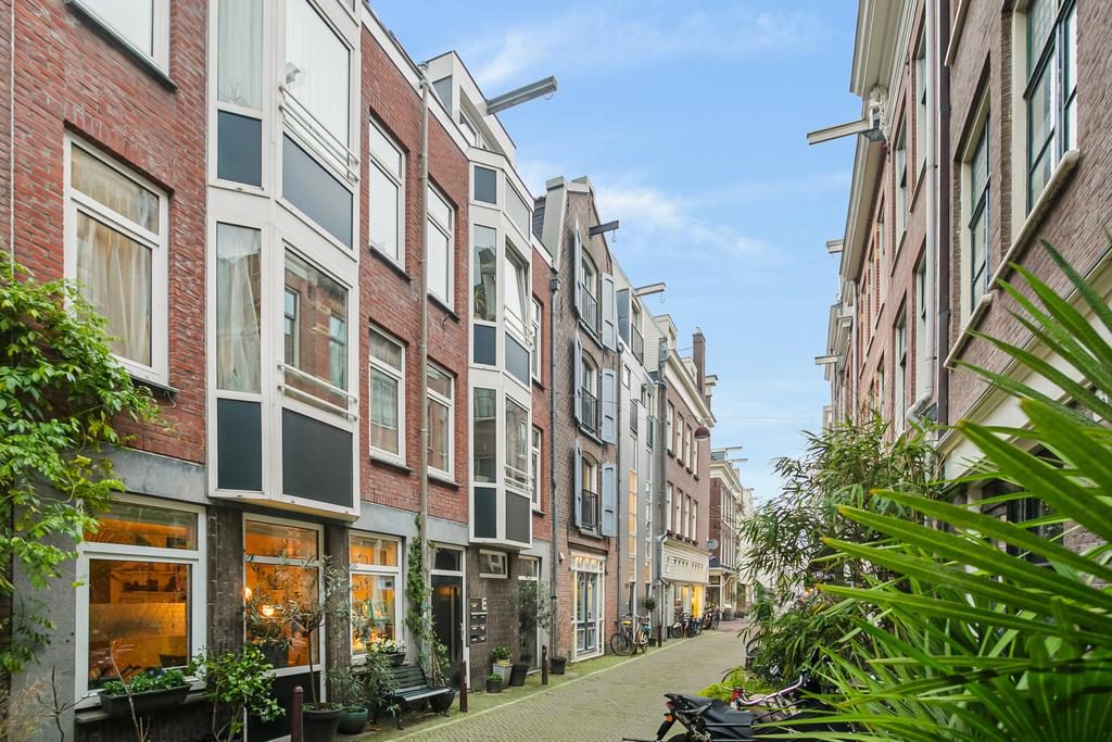 AMSTERDAM Egelantiersstraat 134 C