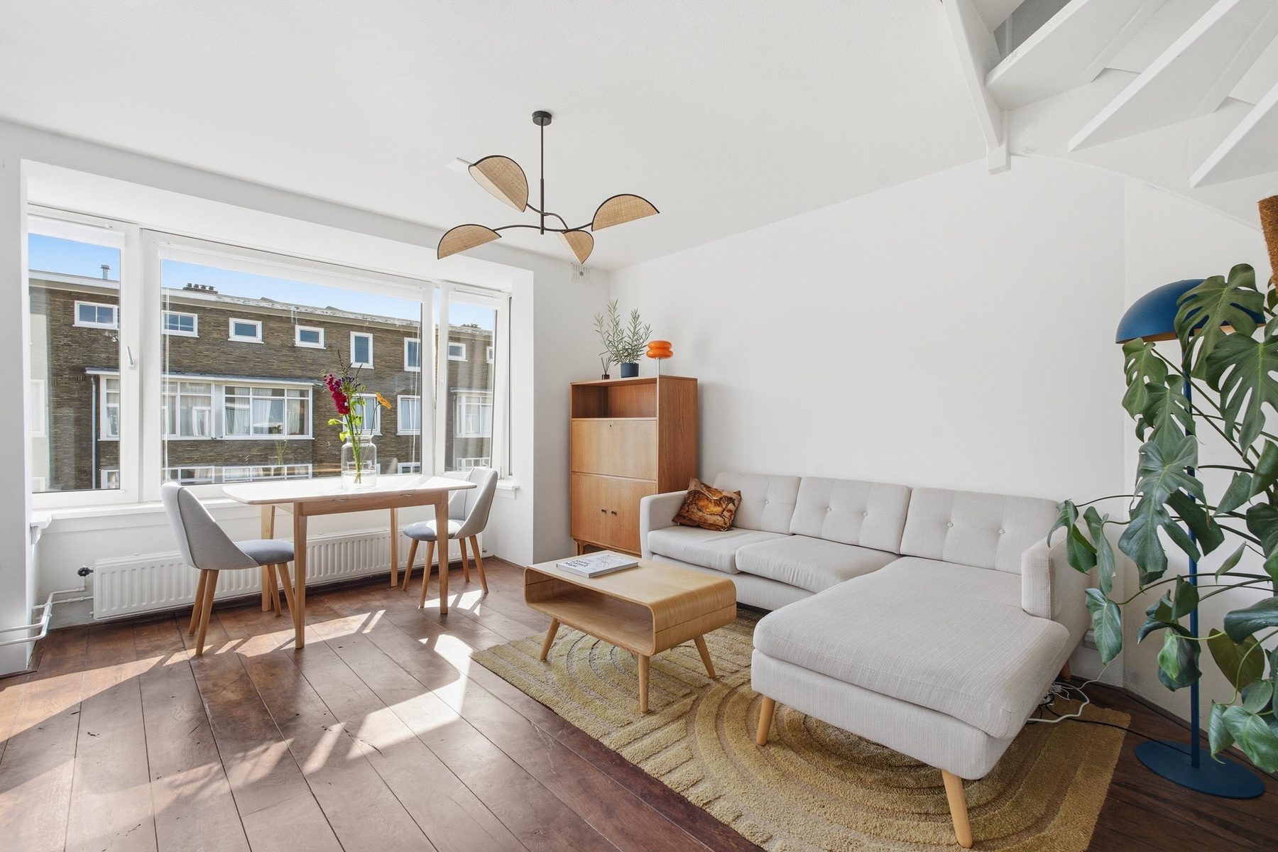 
    Esmoreitstraat 35-3|Amsterdam
