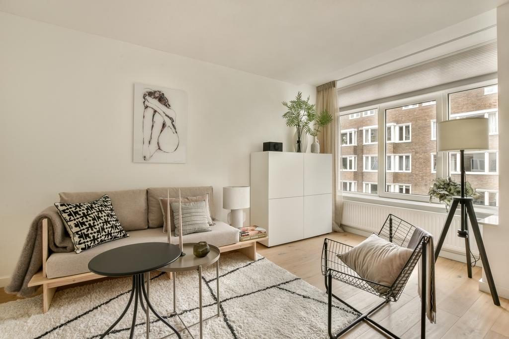 
    Esmoreitstraat 56-2|Amsterdam
