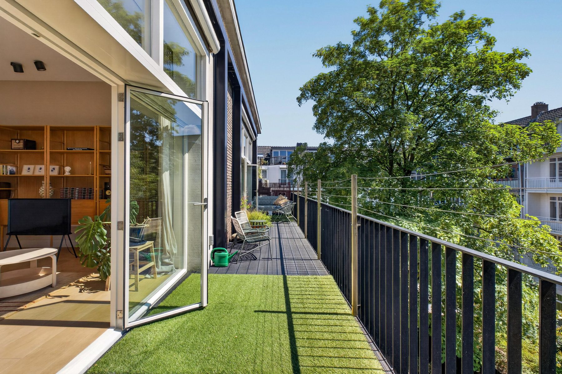 
    Floris Versterstraat 11 C|Amsterdam
