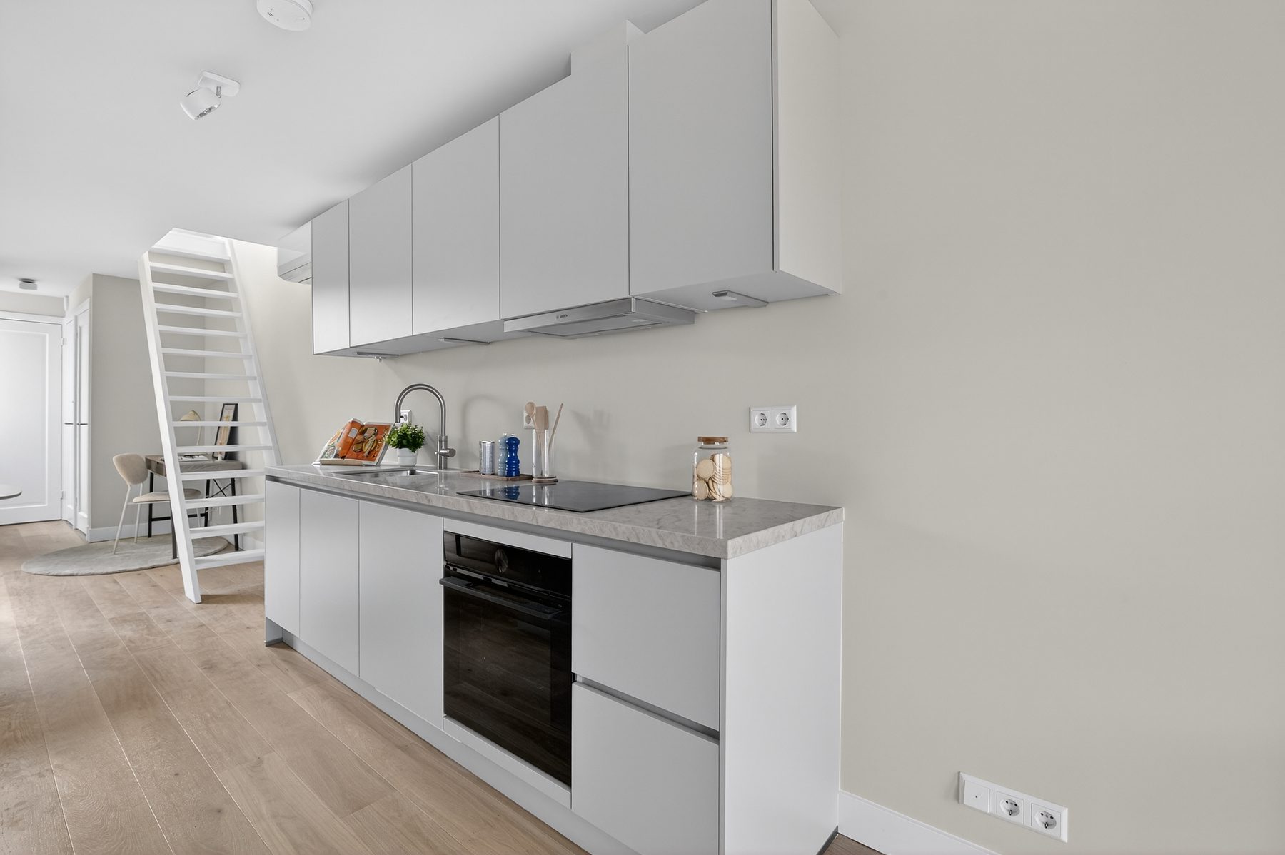 AMSTERDAM Fokke Simonszstraat 84-3image 5