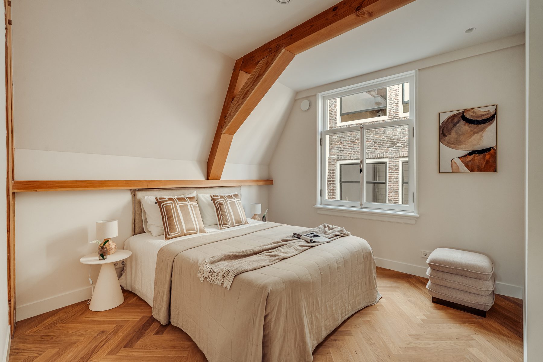 
    Haarlemmer Houttuinen 17 C|Amsterdam
