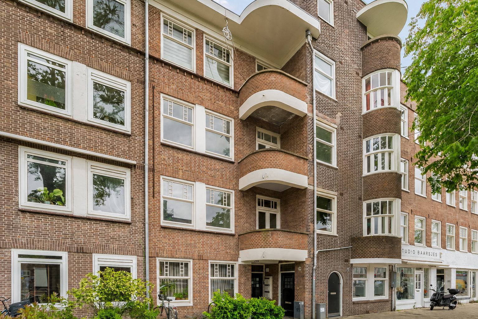 
    Hoofdweg 246-1|Amsterdam

