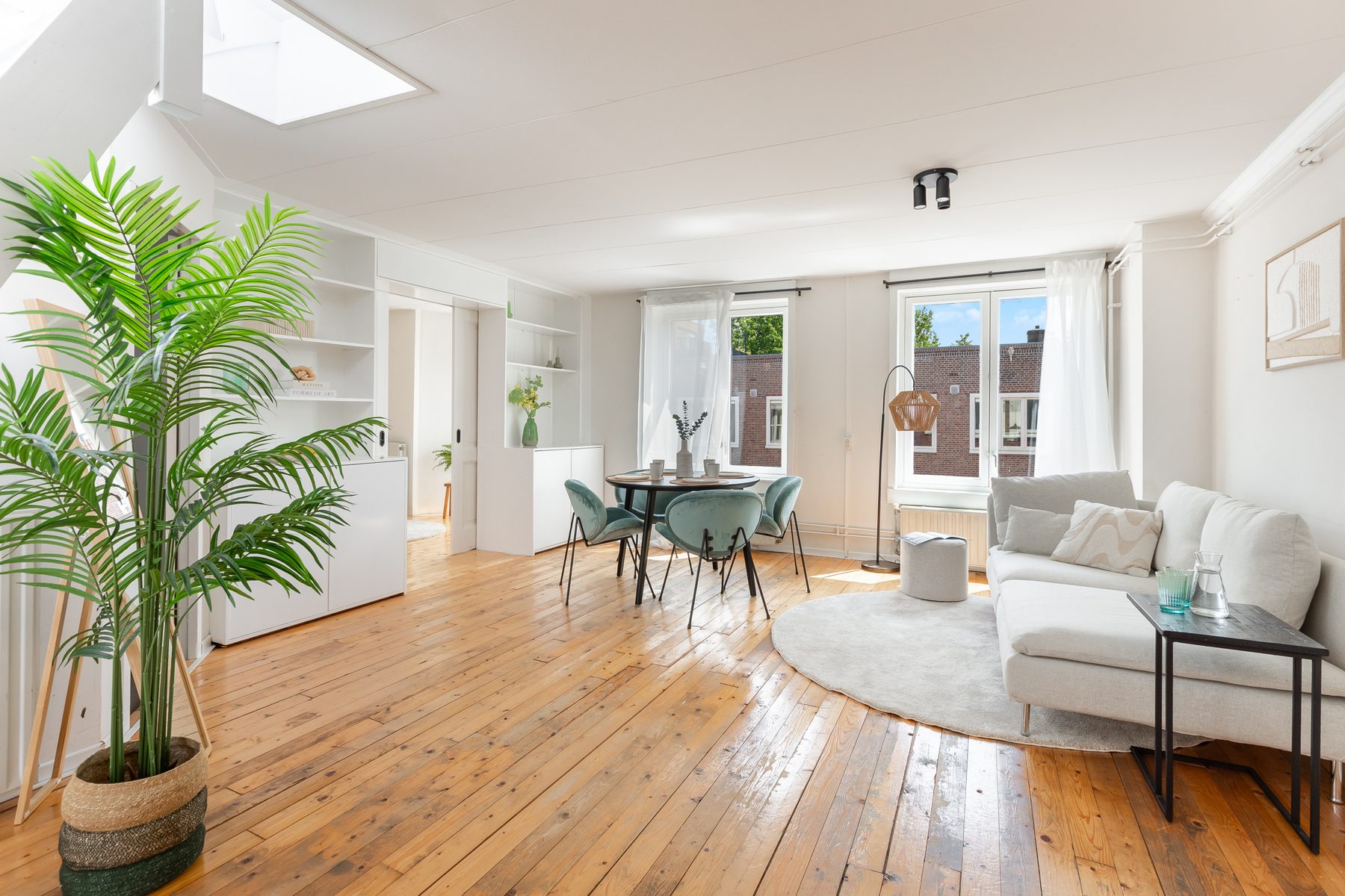 
    Jan van Riebeekstraat 30-3|Amsterdam
