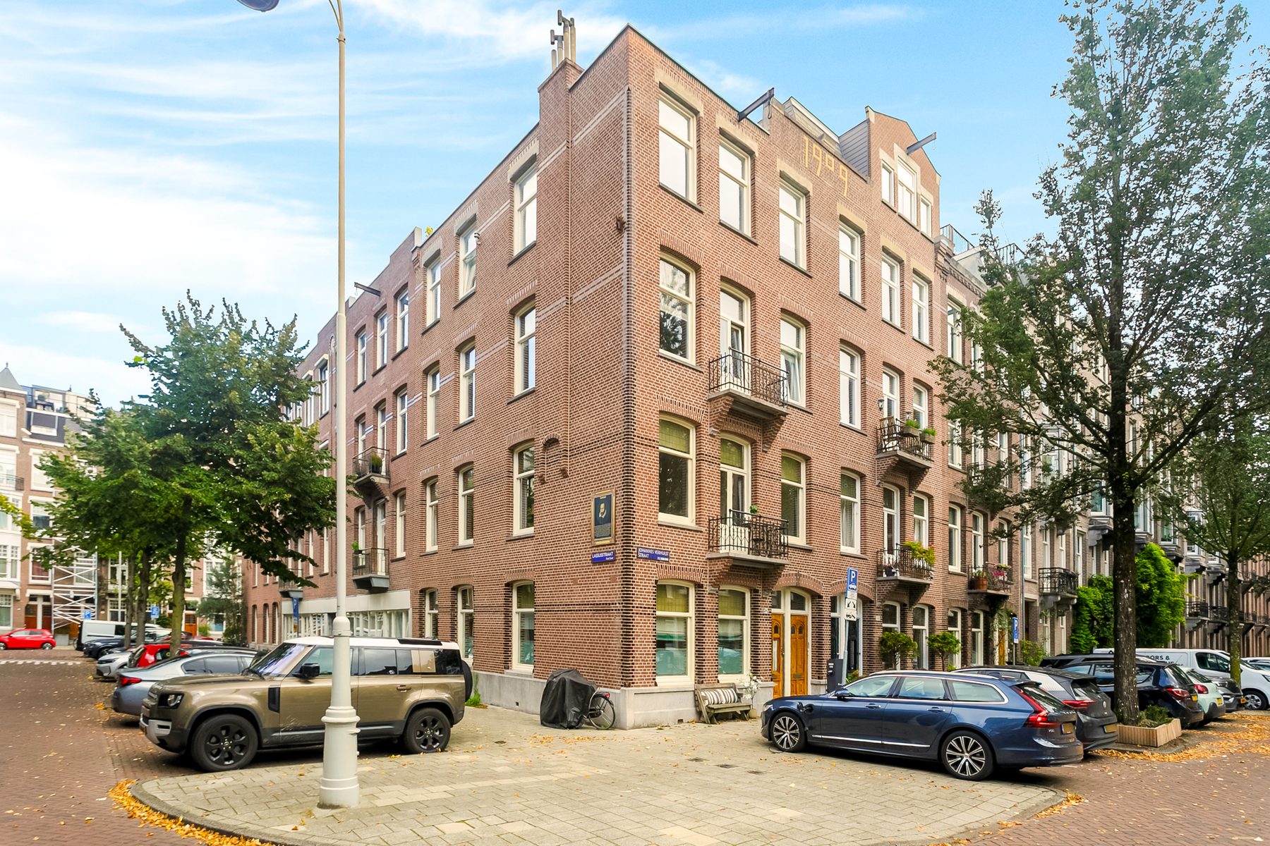 
    Johannes Verhulststraat 224 H|Amsterdam
