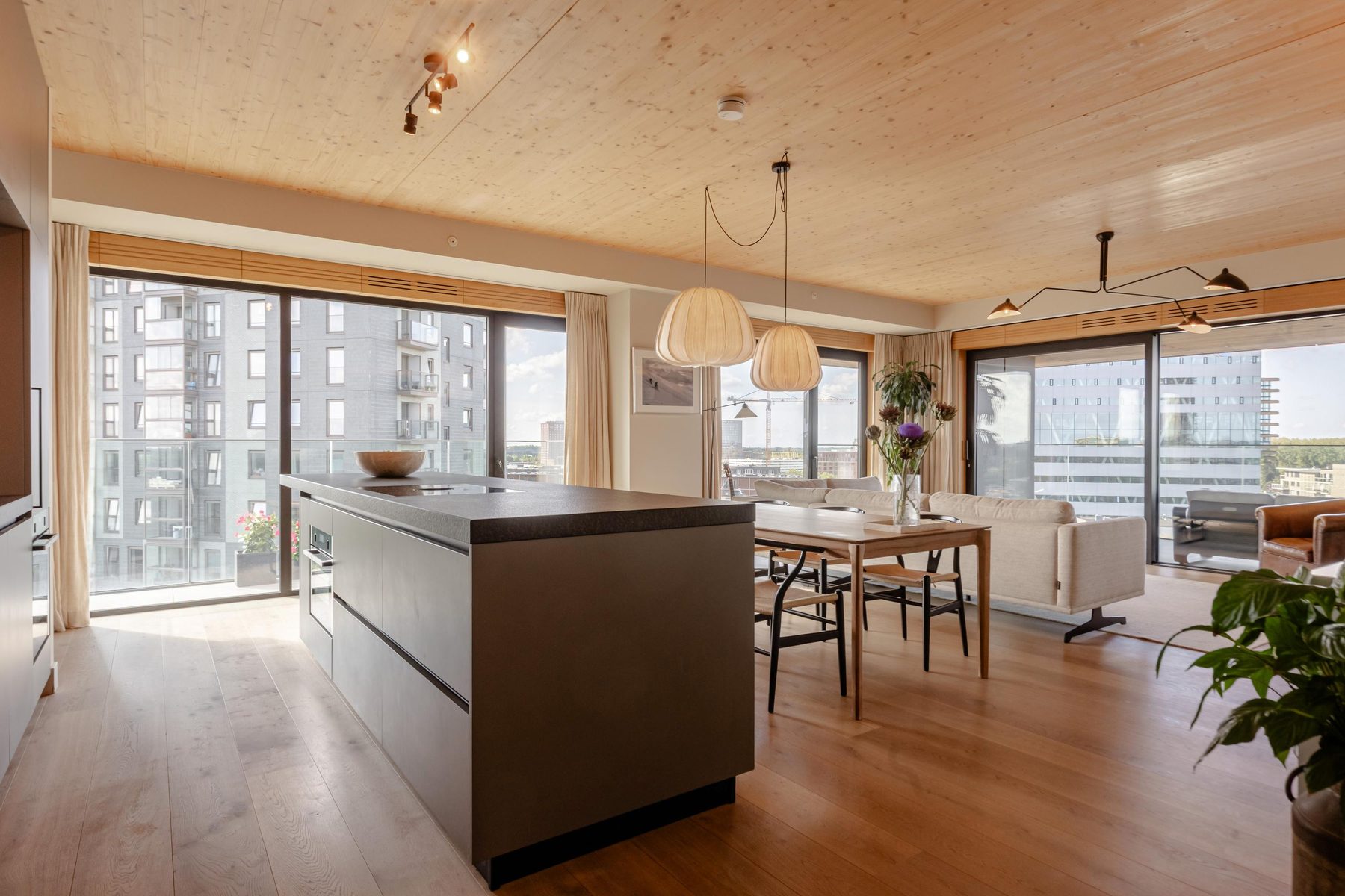 
    Korte Ouderkerkerdijk 1 K 1|Amsterdam
