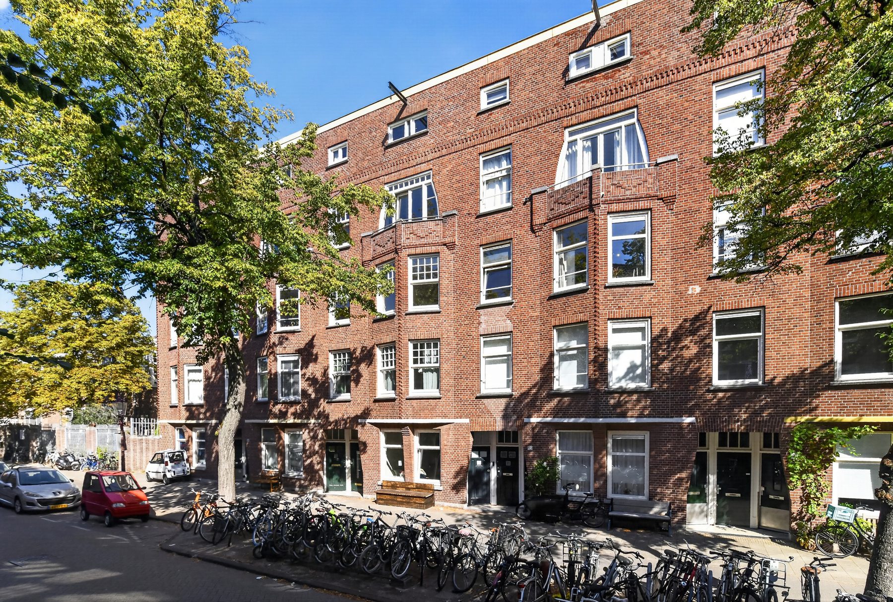 
    Lutmastraat 87-2|Amsterdam
