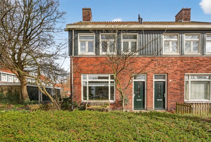 
    Monnikendammerweg 50 |Amsterdam
