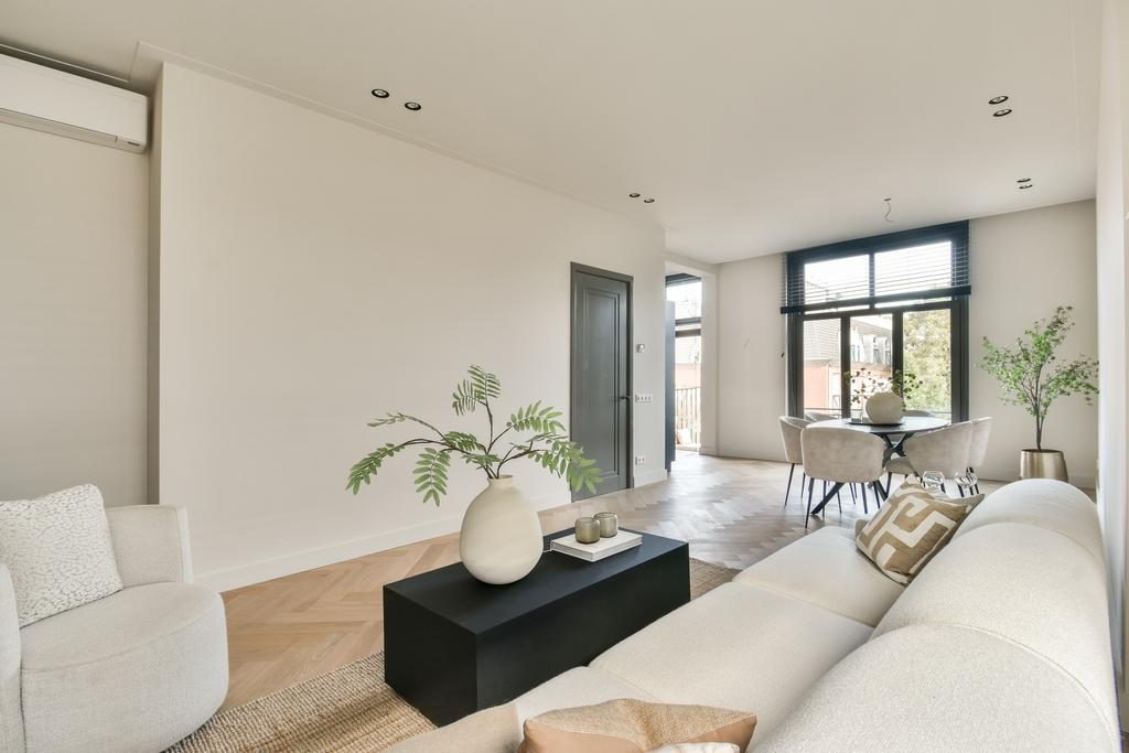 AMSTERDAM Nicolaas Witsenkade 48 C