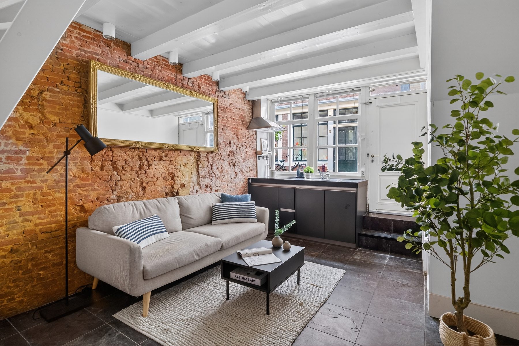 
    Passeerdersstraat 1 H|Amsterdam
