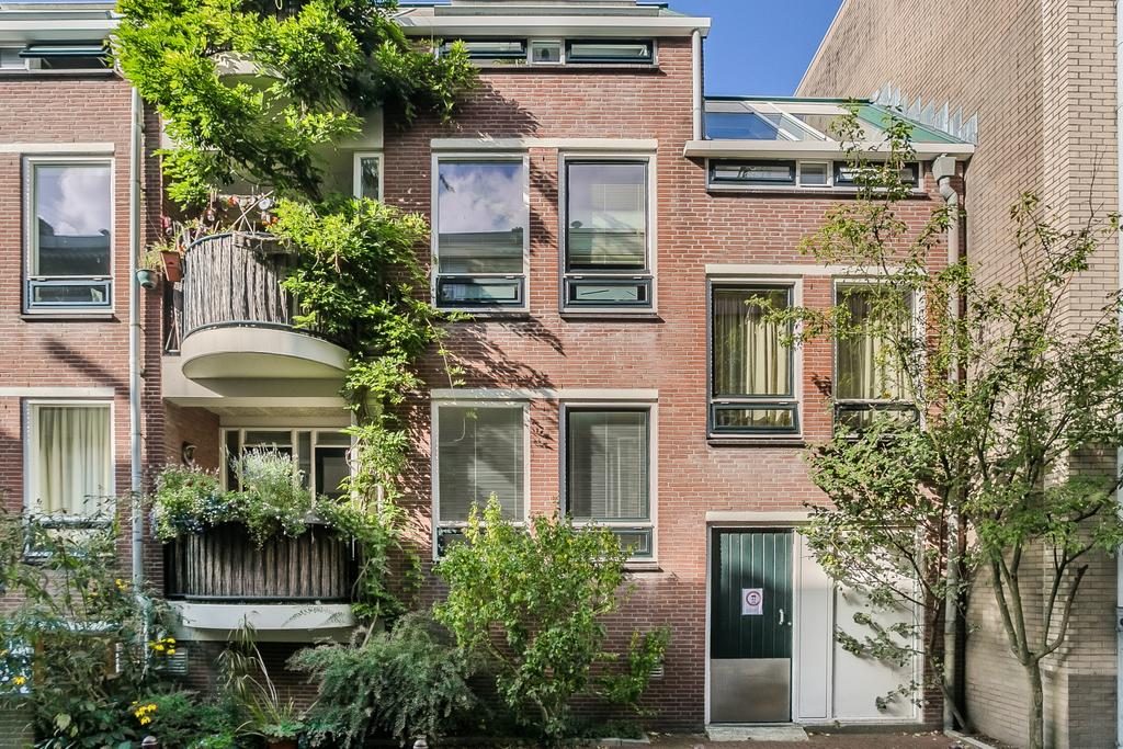 AMSTERDAM Passeerdersstraat 18 B