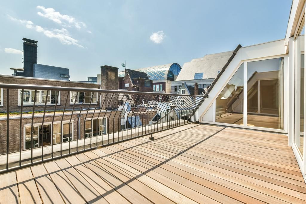 AMSTERDAM Pieter Jacobszstraat 12 D