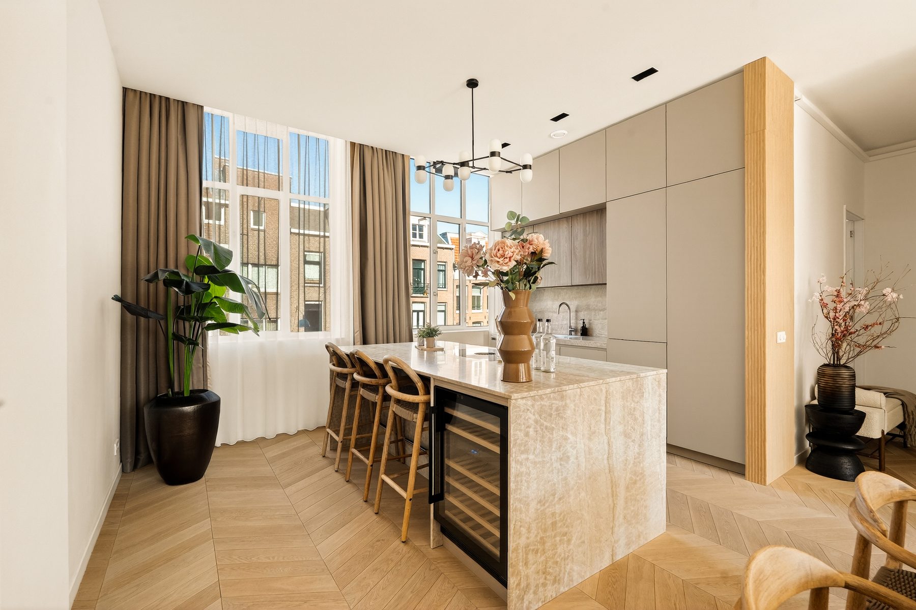 
    Ruysdaelstraat 49 C 6|Amsterdam
