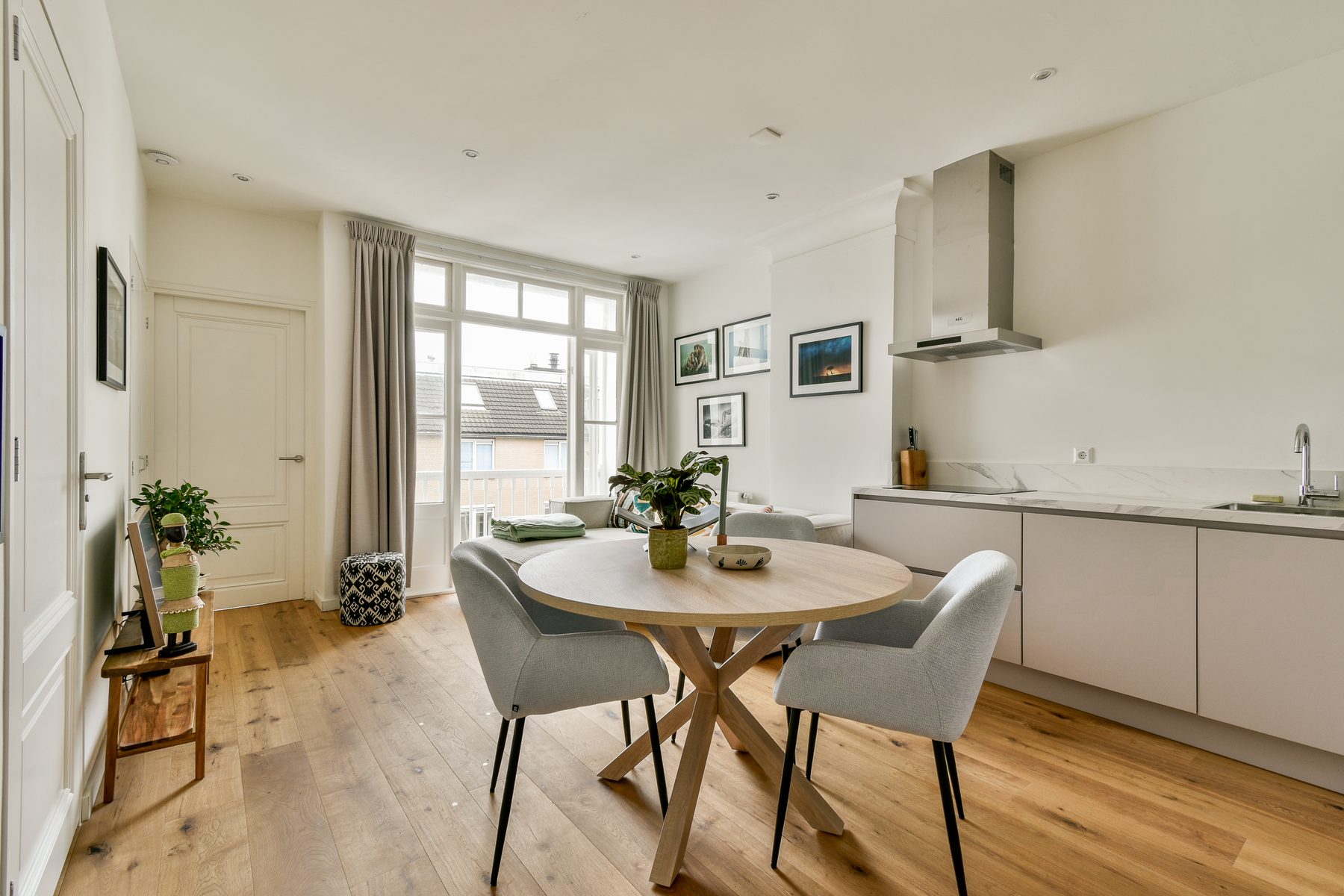 AMSTERDAM Tolstraat 58-3