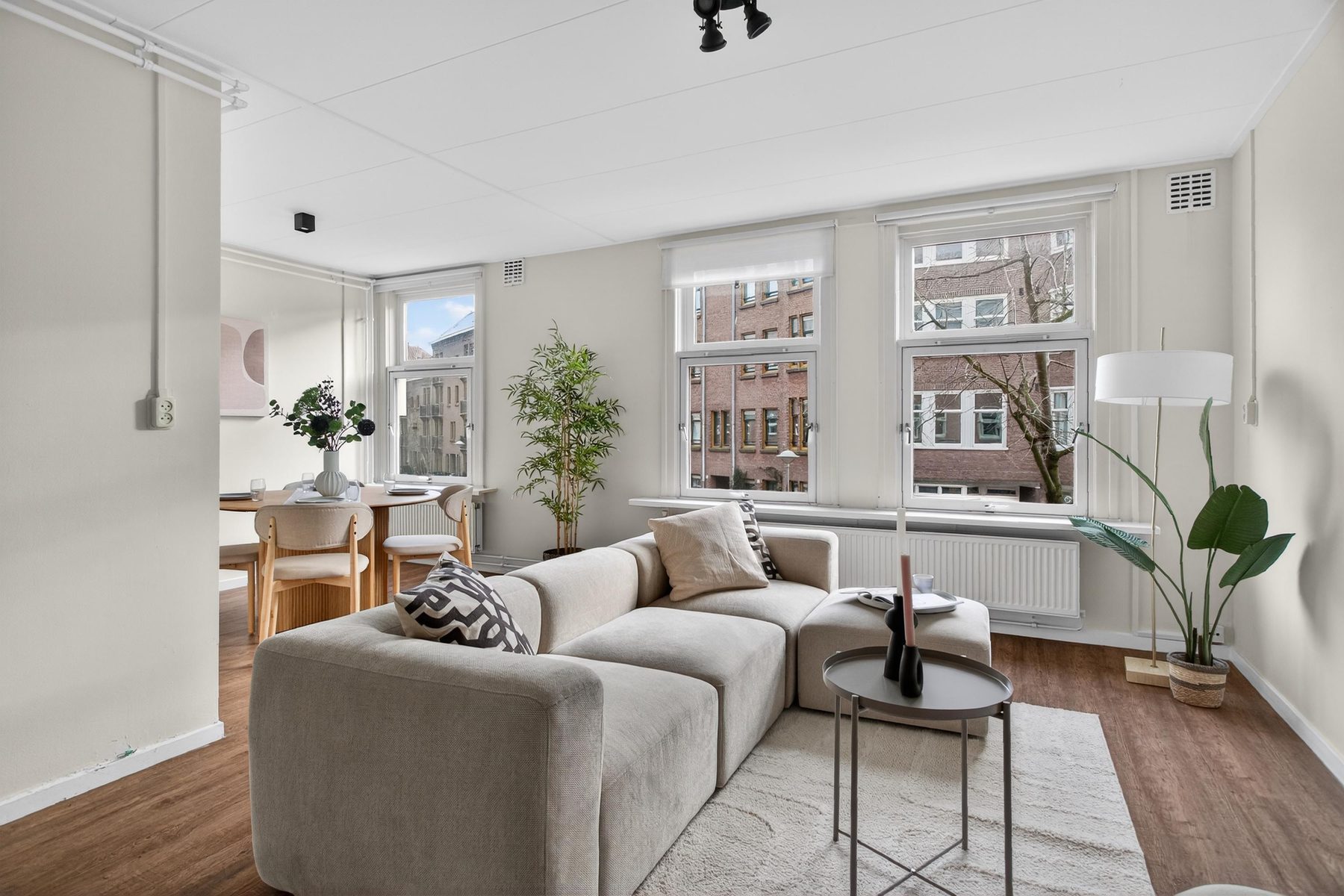 
    Trompenburgstraat 22-1|Amsterdam

