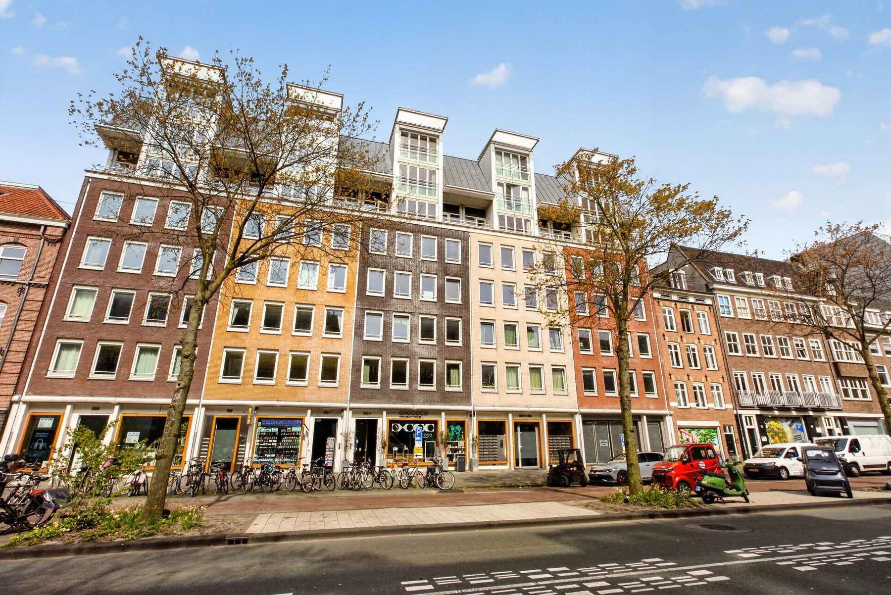 
    Valkenburgerstraat 192 A|Amsterdam
