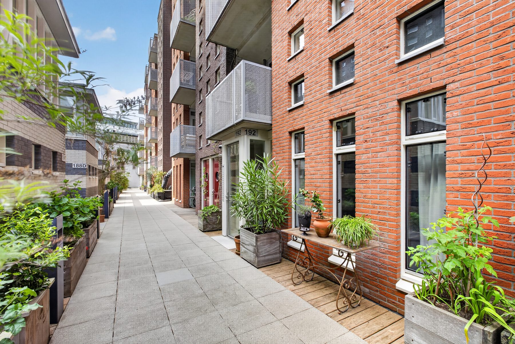 AMSTERDAM Valkenburgerstraat 192 Bimage 16