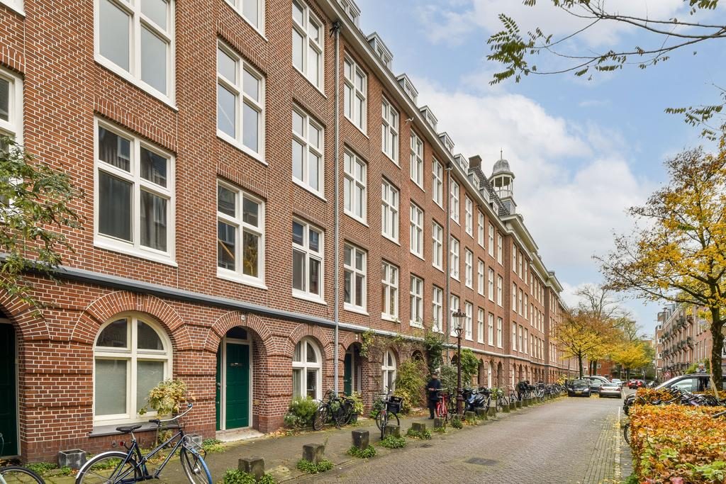 AMSTERDAM Van Bossestraat 38-2