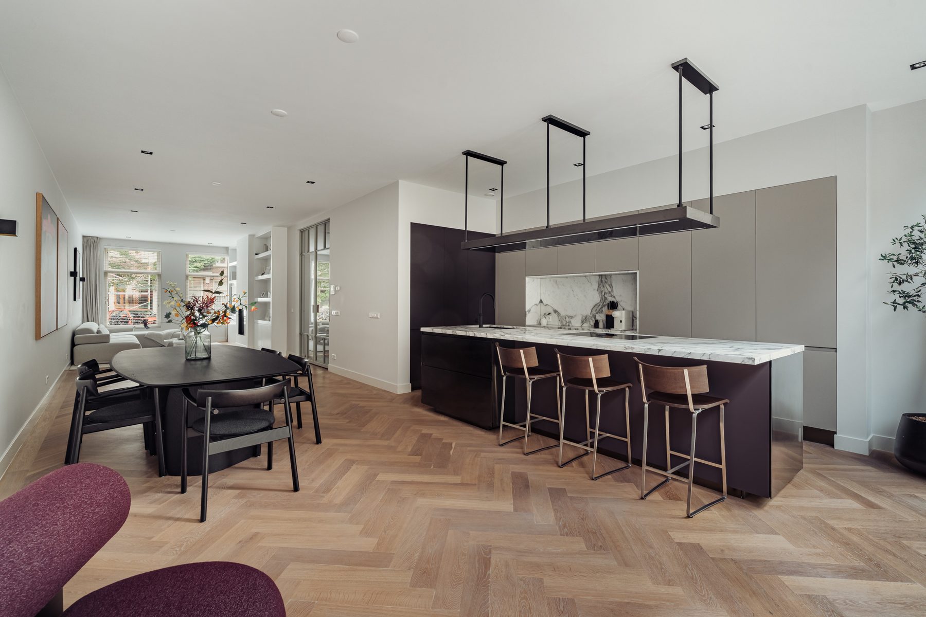 
    Van Breestraat 137 H|Amsterdam
