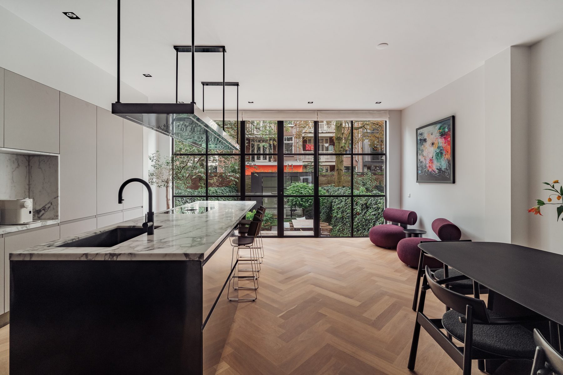
    Van Breestraat 137 H|Amsterdam
