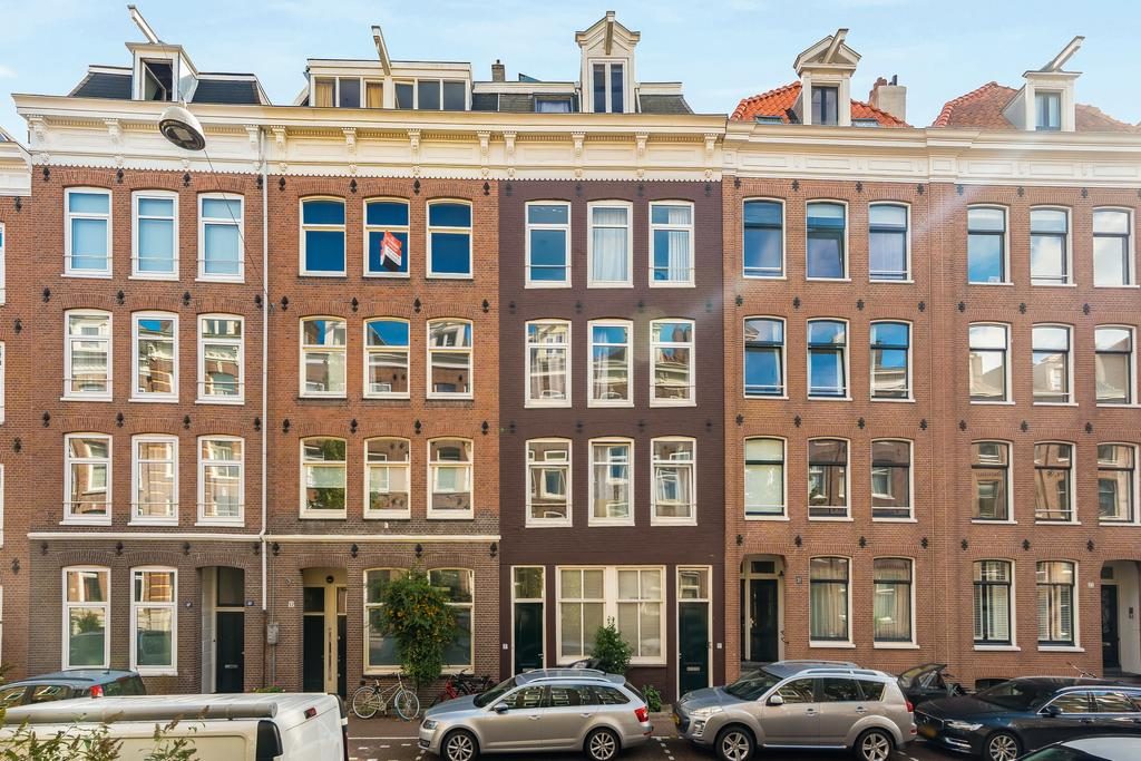 AMSTERDAM Van Oldenbarneveldtstraat 17-2