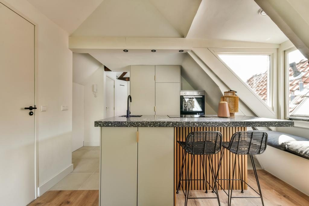 
    Van Oldenbarneveldtstraat 30-4|Amsterdam
