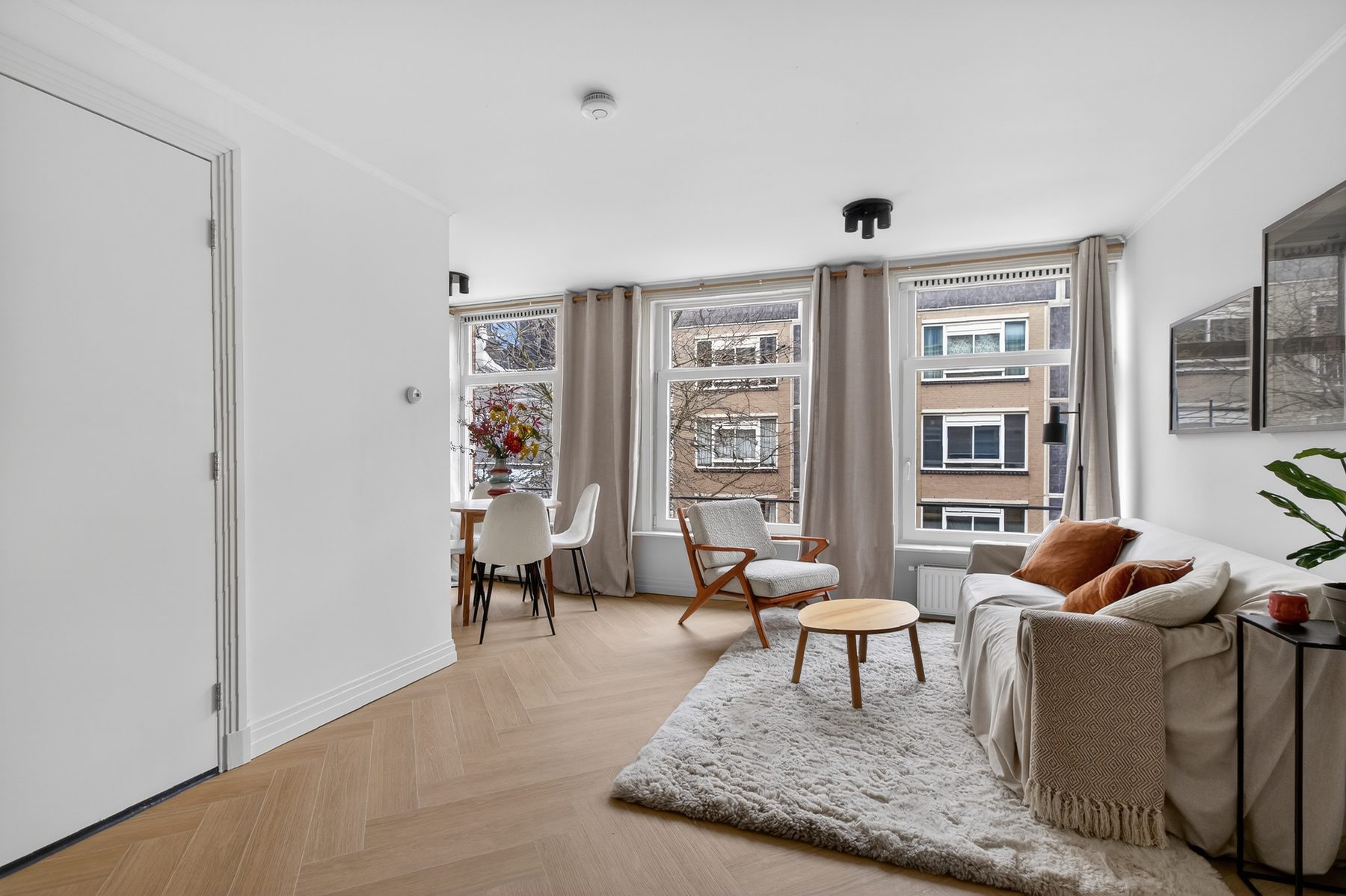 
    Van Ostadestraat 114 B|Amsterdam
