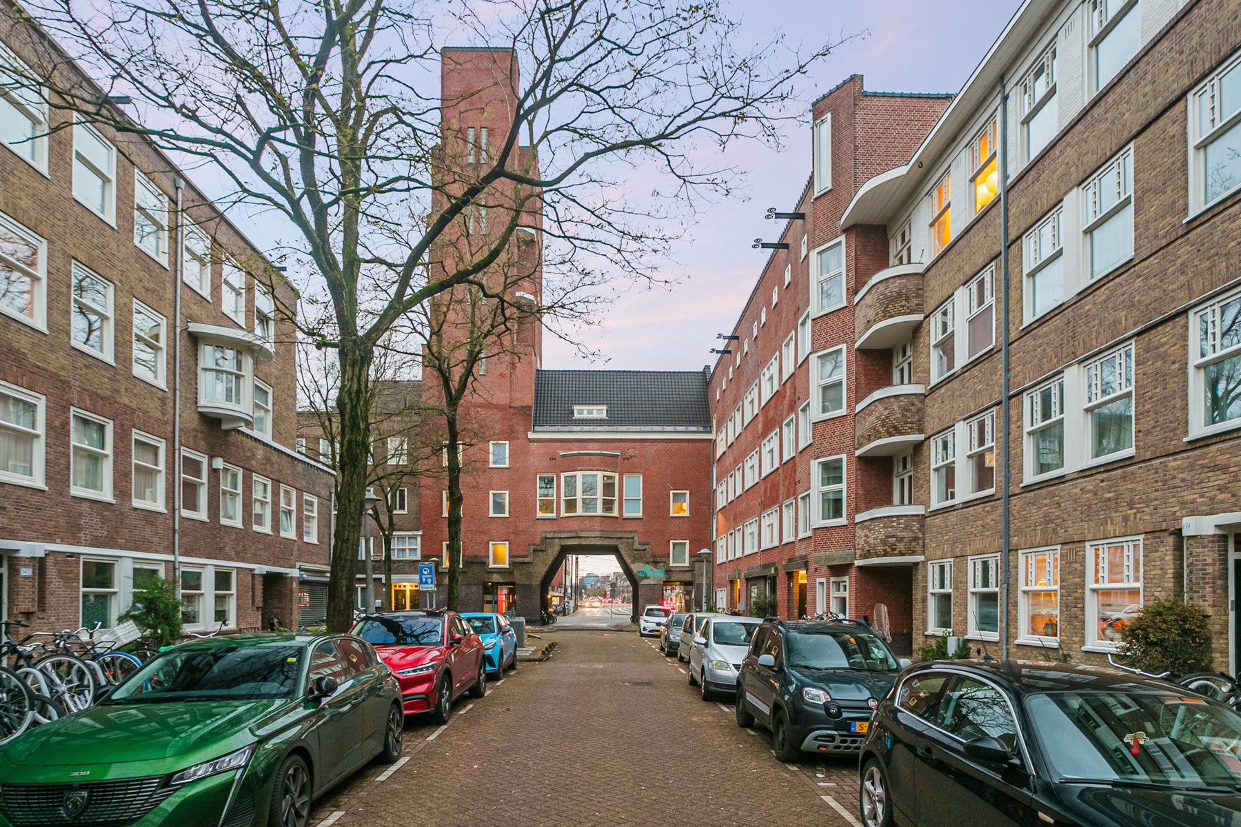 
    Van Spilbergenstraat 160 H|Amsterdam
