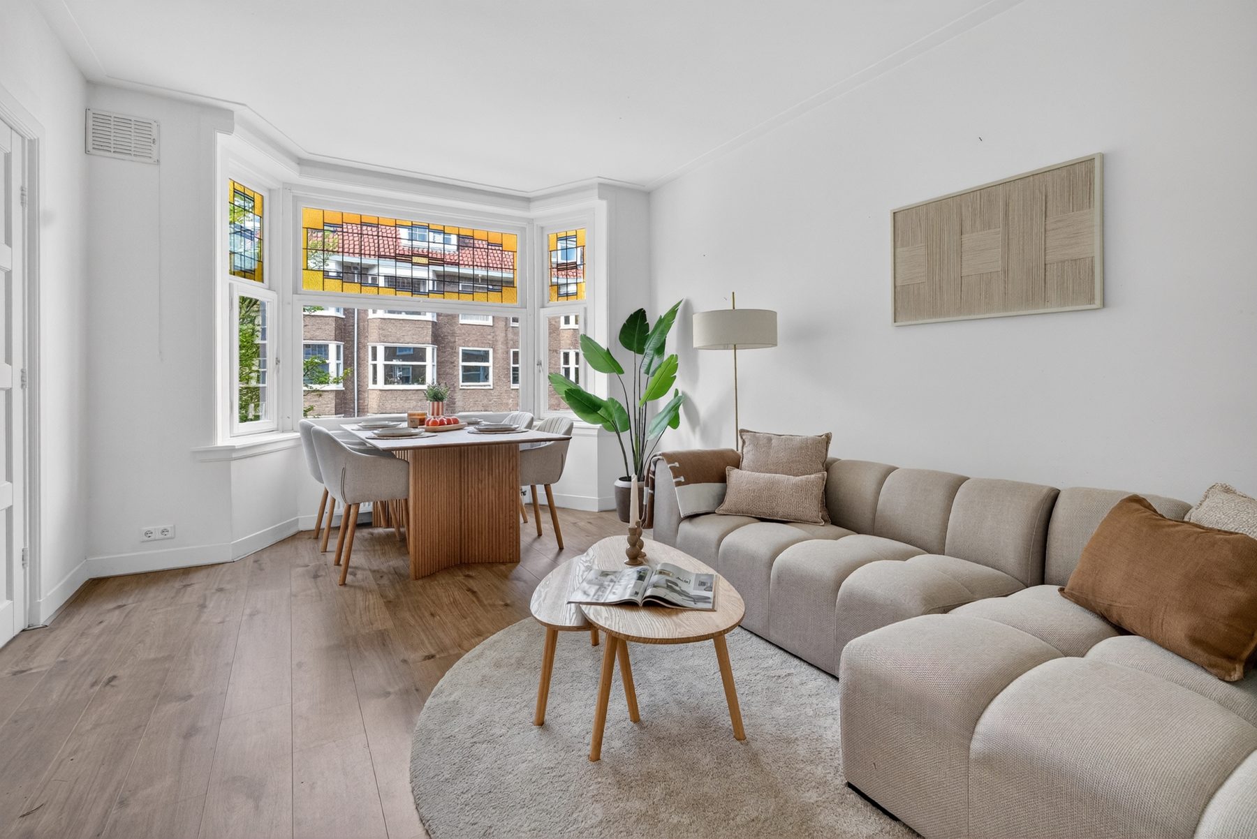 
    Van Walbeeckstraat 82-2|Amsterdam
