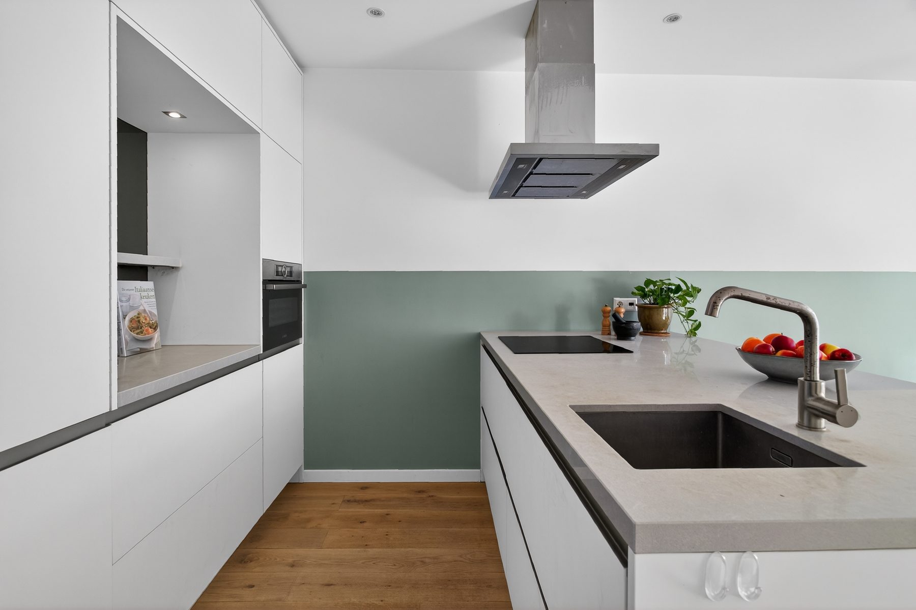 AMSTERDAM Van Woustraat 31-1image 3