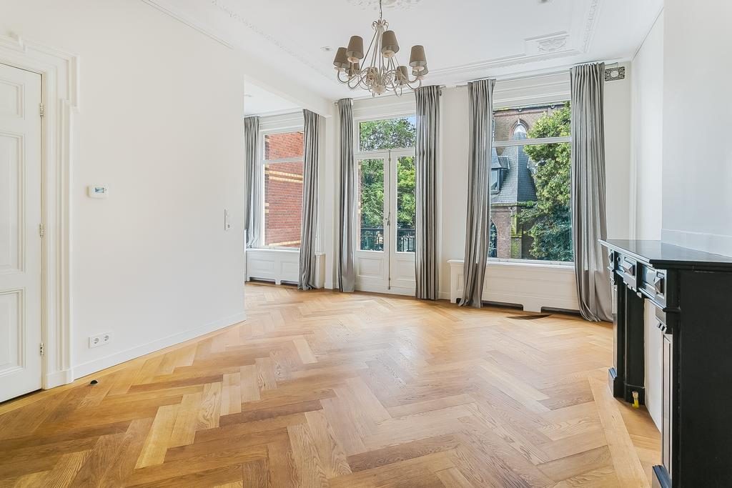 AMSTERDAM Vondelstraat 106 B