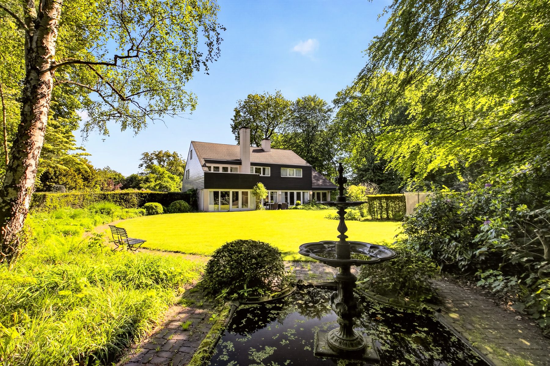 
    Rozenlaantje 6|Laren
