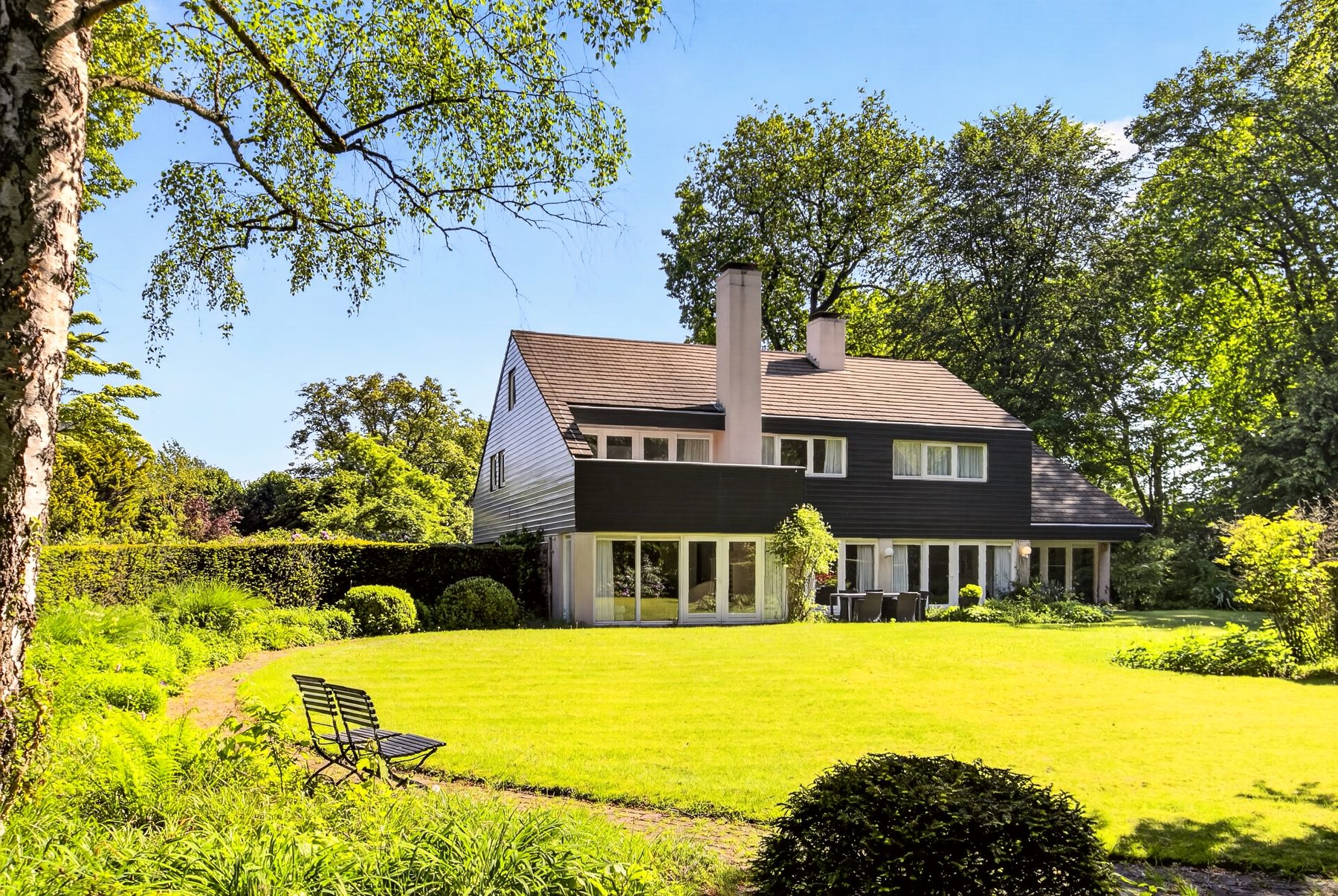 
    Rozenlaantje 6|Laren
